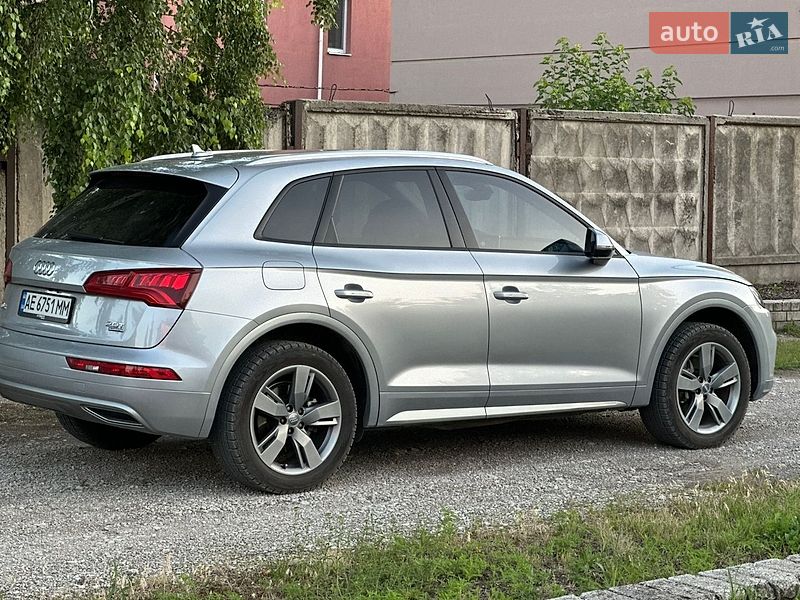 Позашляховик / Кросовер Audi Q5 2018 в Дніпрі