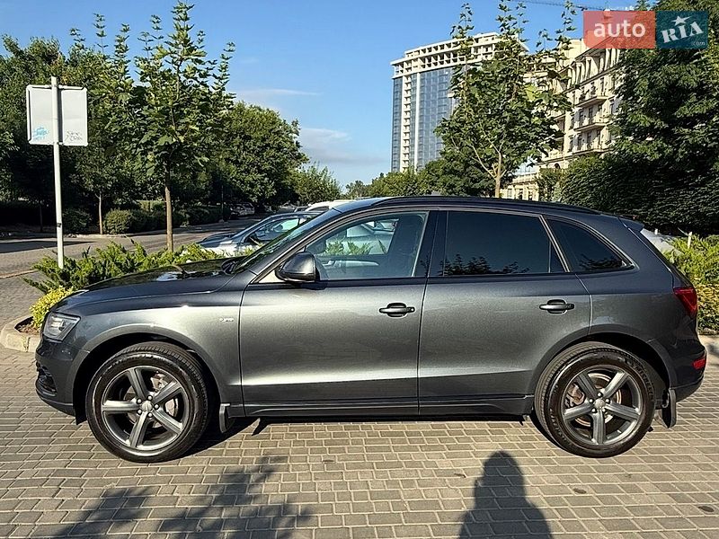 Внедорожник / Кроссовер Audi Q5 2012 в Одессе