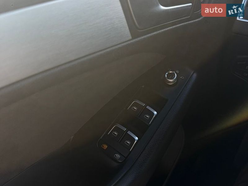 Позашляховик / Кросовер Audi Q5 2012 в Одесі