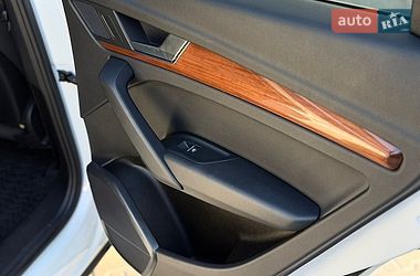 Внедорожник / Кроссовер Audi Q5 2021 в Киеве
