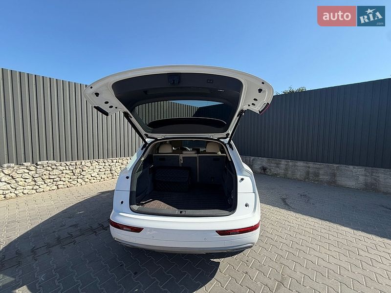 Внедорожник / Кроссовер Audi Q5 2017 в Тернополе