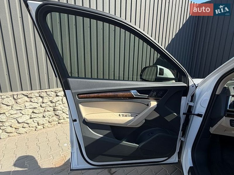 Внедорожник / Кроссовер Audi Q5 2017 в Тернополе