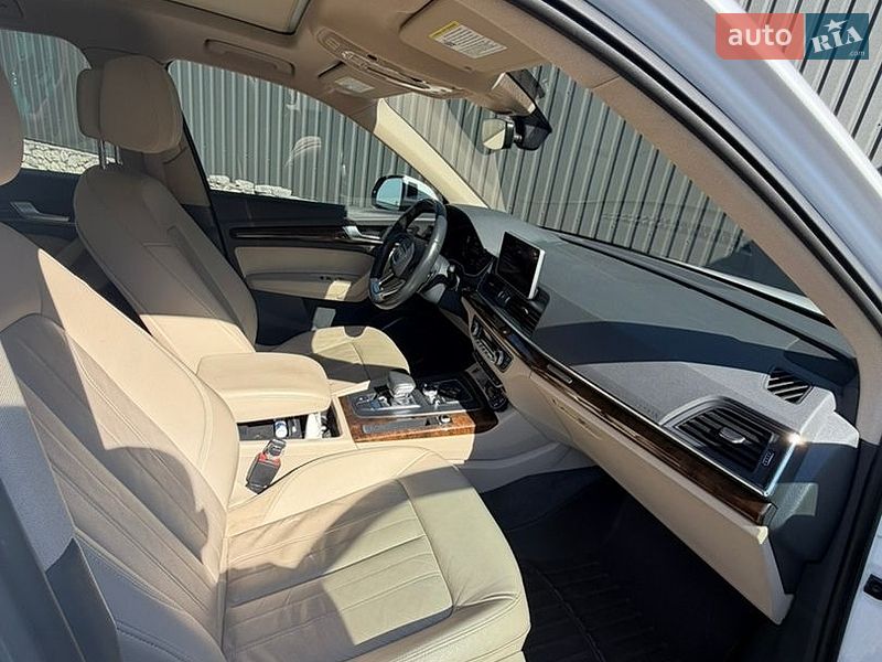 Внедорожник / Кроссовер Audi Q5 2017 в Тернополе