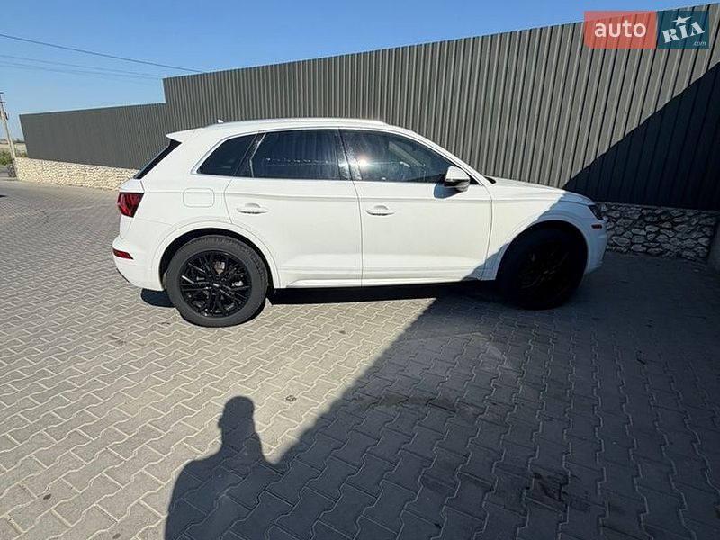Внедорожник / Кроссовер Audi Q5 2017 в Тернополе