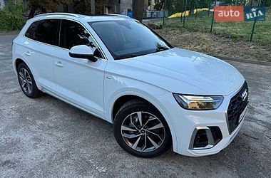Внедорожник / Кроссовер Audi Q5 2022 в Киеве