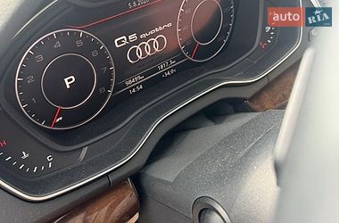 Позашляховик / Кросовер Audi Q5 2019 в Києві