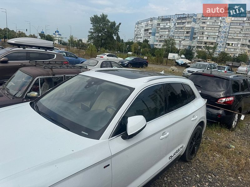 Позашляховик / Кросовер Audi Q5 2019 в Києві