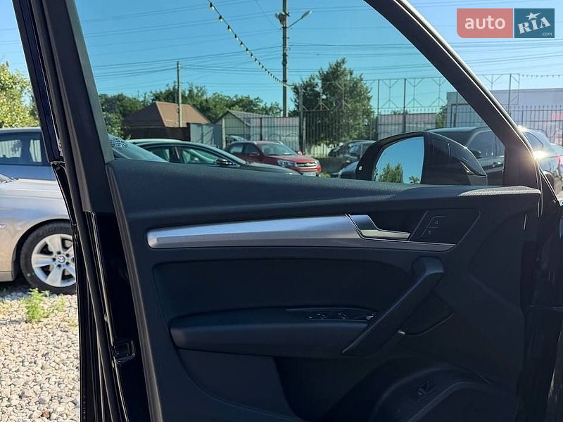 Внедорожник / Кроссовер Audi Q5 2017 в Днепре