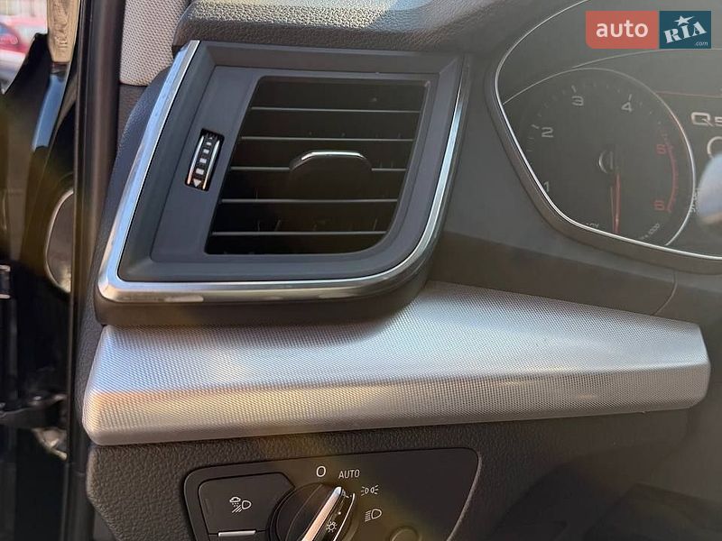 Внедорожник / Кроссовер Audi Q5 2017 в Днепре