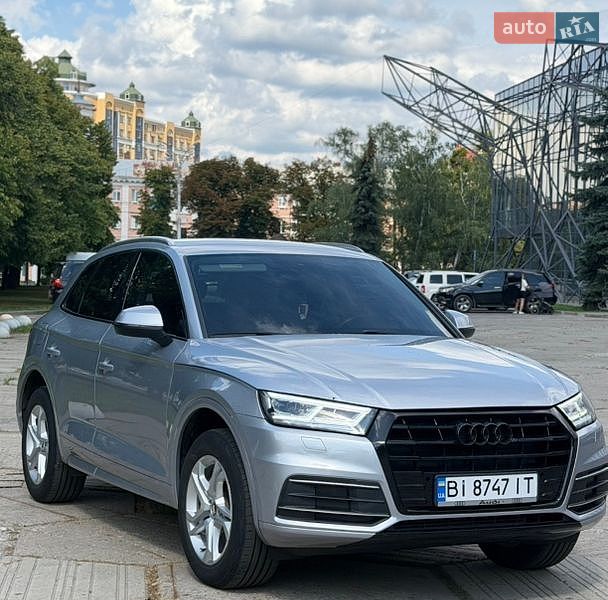 Позашляховик / Кросовер Audi Q5 2018 в Полтаві