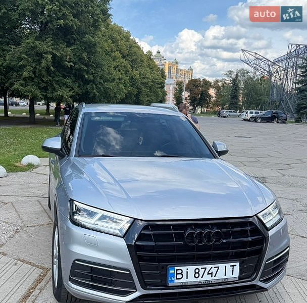 Позашляховик / Кросовер Audi Q5 2018 в Полтаві