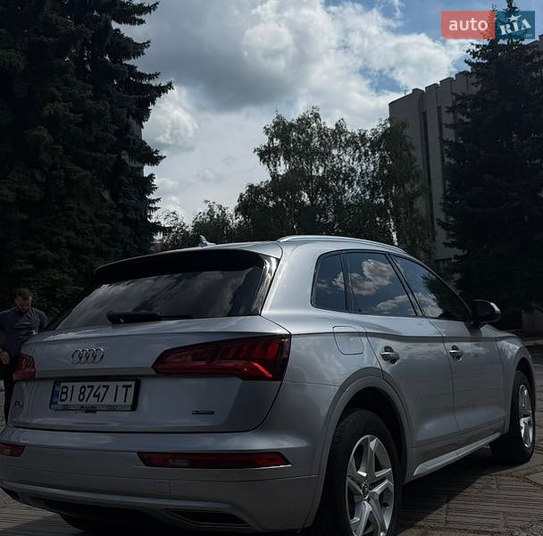 Позашляховик / Кросовер Audi Q5 2018 в Полтаві
