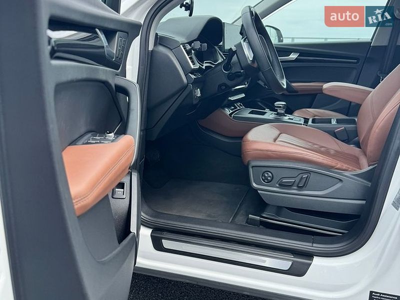 Позашляховик / Кросовер Audi Q5 2021 в Києві