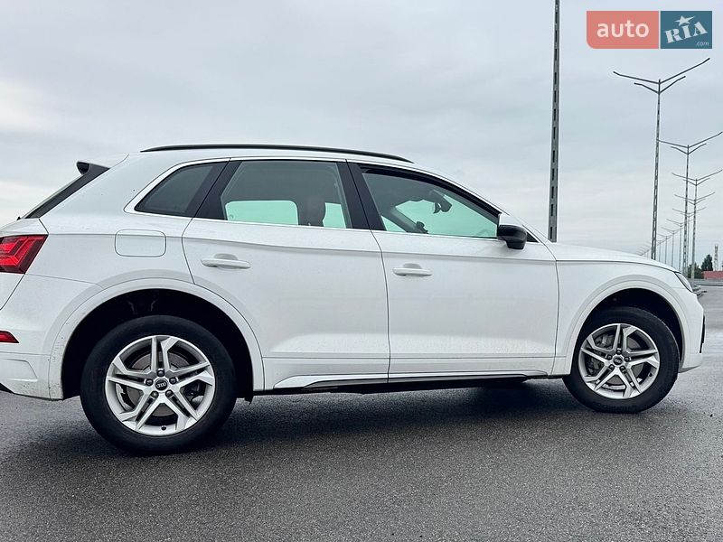 Позашляховик / Кросовер Audi Q5 2021 в Києві