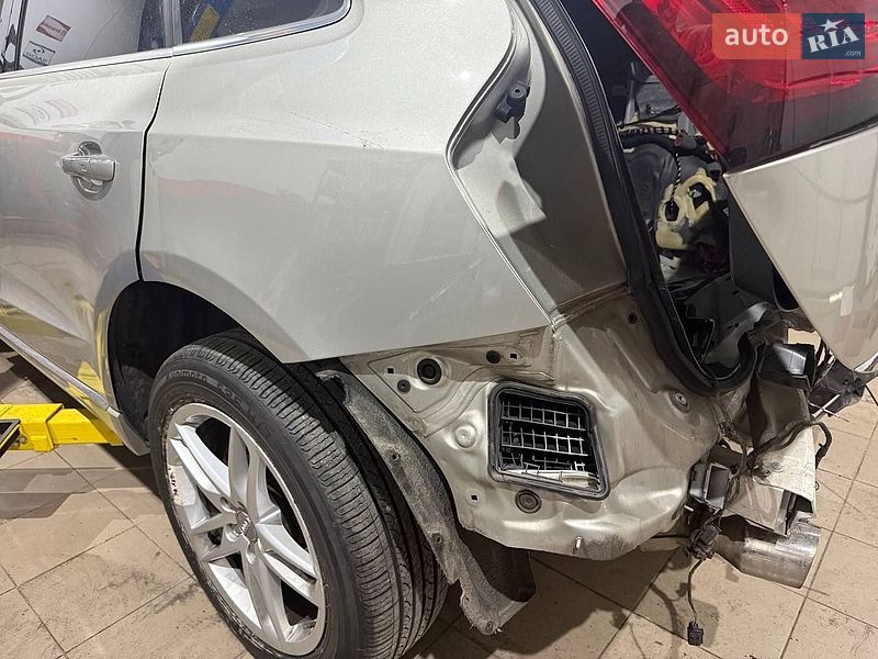 Позашляховик / Кросовер Audi Q5 2015 в Києві