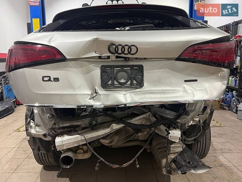 Позашляховик / Кросовер Audi Q5 2015 в Києві
