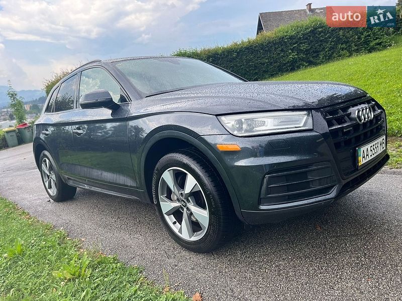 Внедорожник / Кроссовер Audi Q5 2020 в Киеве