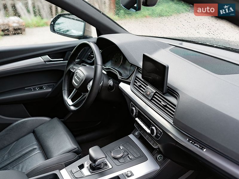 Внедорожник / Кроссовер Audi Q5 2020 в Киеве