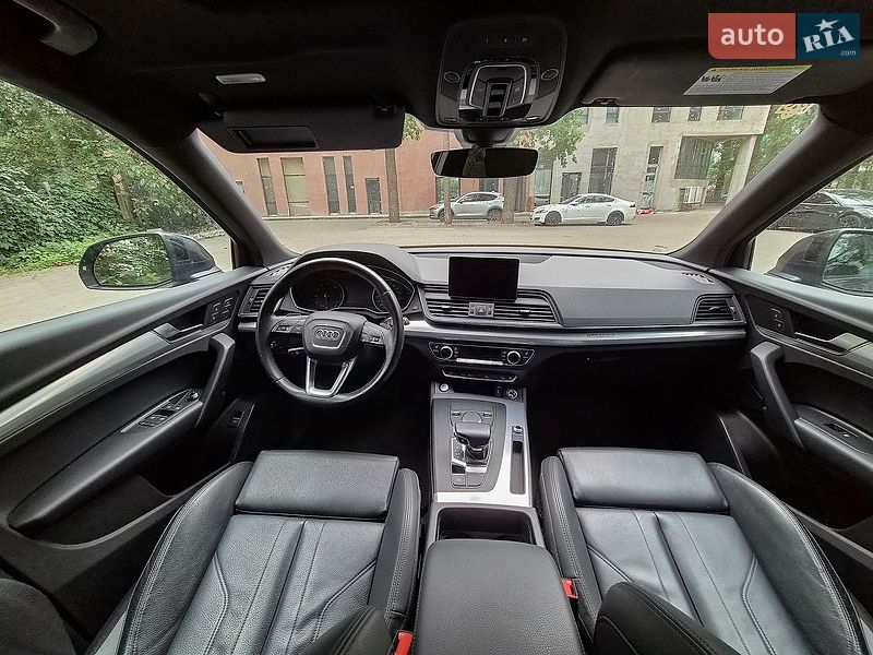 Внедорожник / Кроссовер Audi Q5 2020 в Киеве