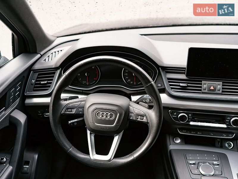 Внедорожник / Кроссовер Audi Q5 2020 в Киеве