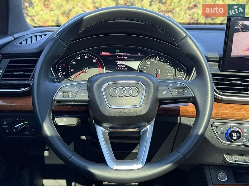 Позашляховик / Кросовер Audi Q5 2021 в Києві