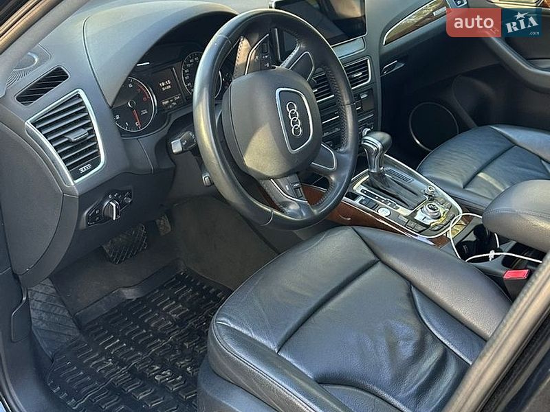 Позашляховик / Кросовер Audi Q5 2015 в Млиніві