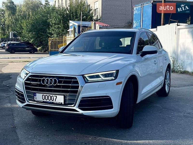 Позашляховик / Кросовер Audi Q5 2018 в Чернігові