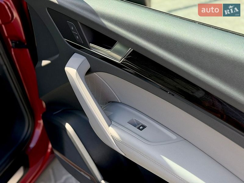 Внедорожник / Кроссовер Audi Q5 2019 в Киеве