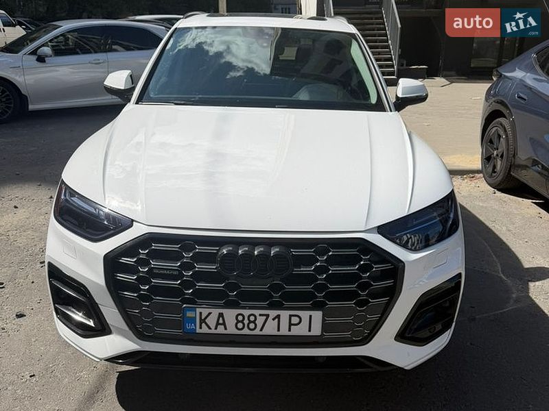 Внедорожник / Кроссовер Audi Q5 2022 в Киеве
