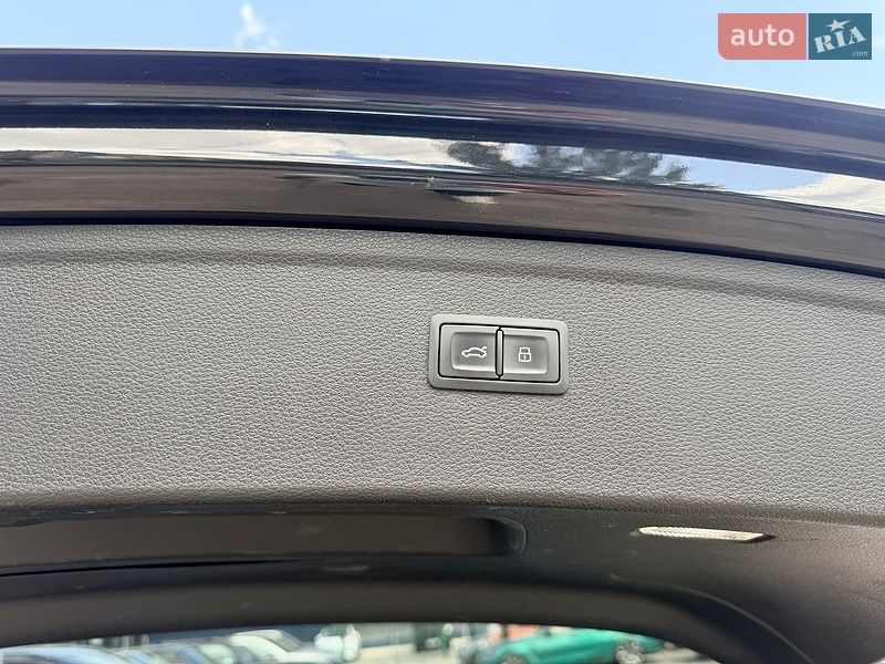 Внедорожник / Кроссовер Audi Q5 2020 в Киеве