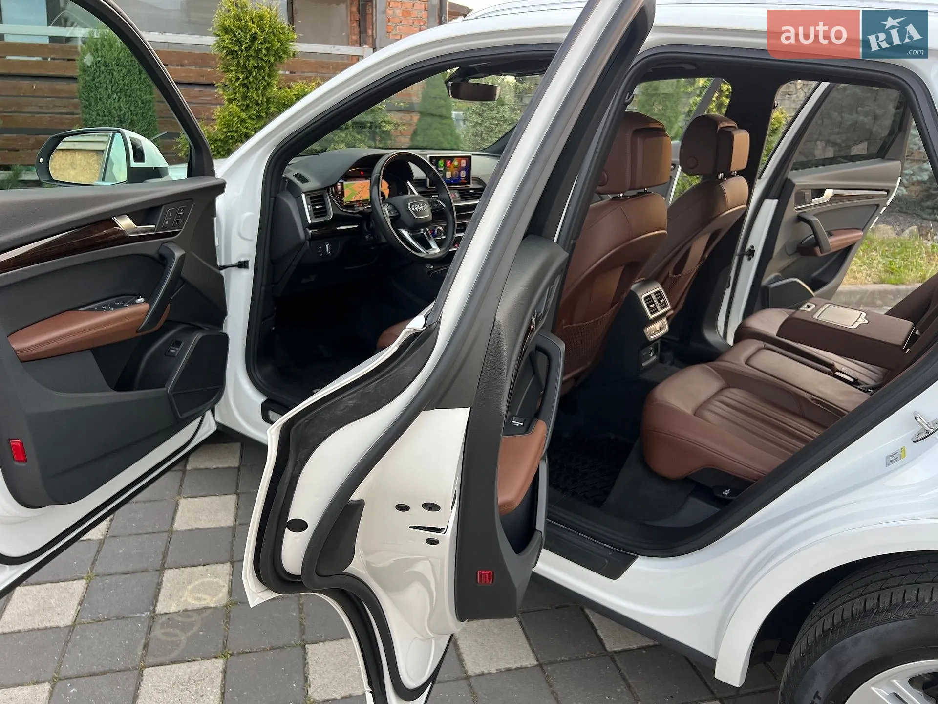 Audi Q5 2019 VIN WA1BNAFY4K2051239 фото оголошення 2 з 128