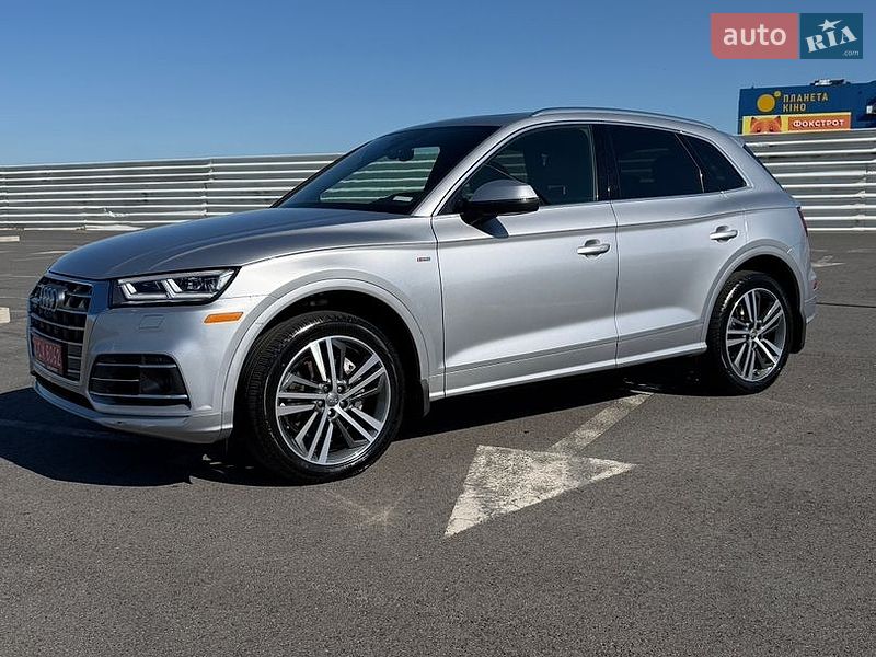 Позашляховик / Кросовер Audi Q5 2019 в Львові Позашляховик / Кросовер Audi Q5 2019 в Львові
