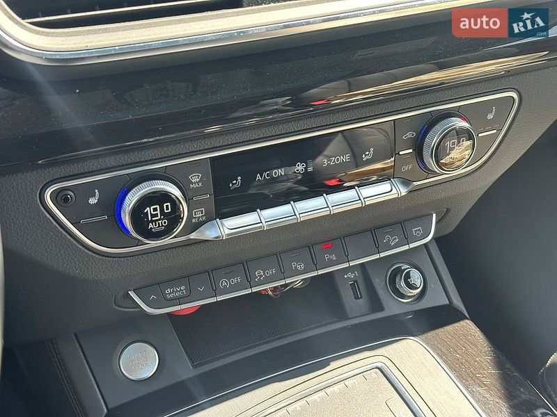 Позашляховик / Кросовер Audi Q5 2018 в Львові