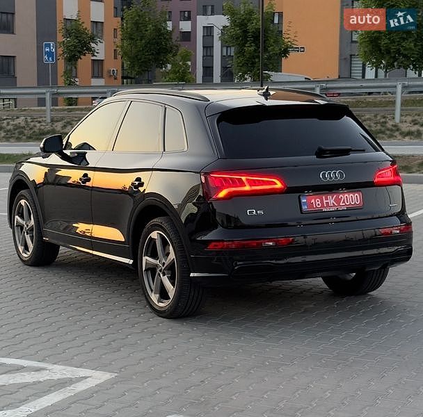Внедорожник / Кроссовер Audi Q5 2020 в Ровно фото 4 Внедорожник / Кроссовер Audi Q5 2020 в Ровно