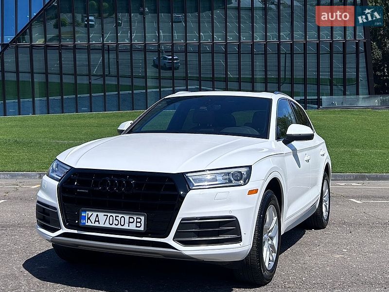 Внедорожник / Кроссовер Audi Q5 2019 в Киеве