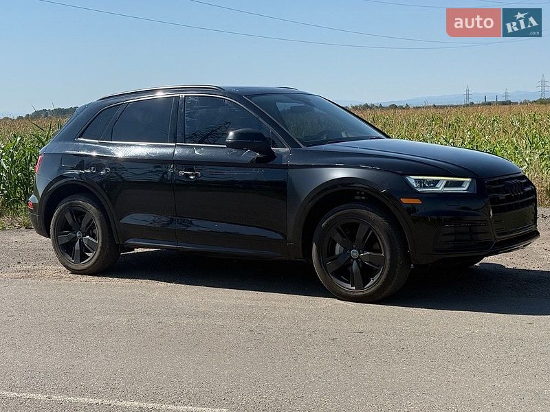 Позашляховик / Кросовер Audi Q5 2017 в Львові