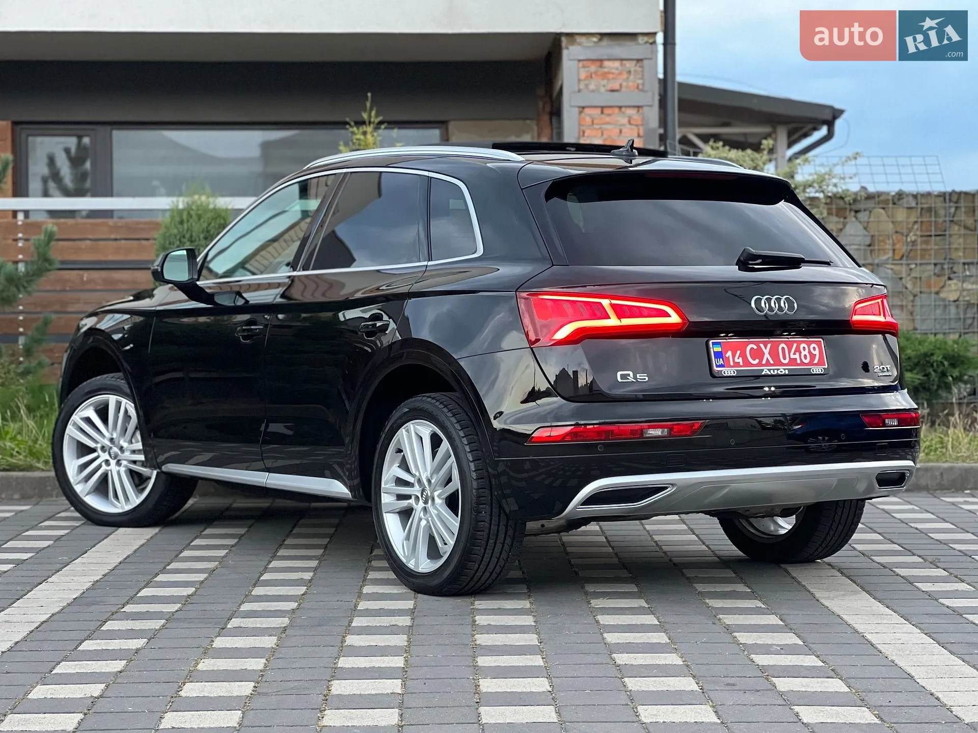 Audi Q5 2018 VIN WA1BNAFY2J2202710 фото оголошення 34 з 140