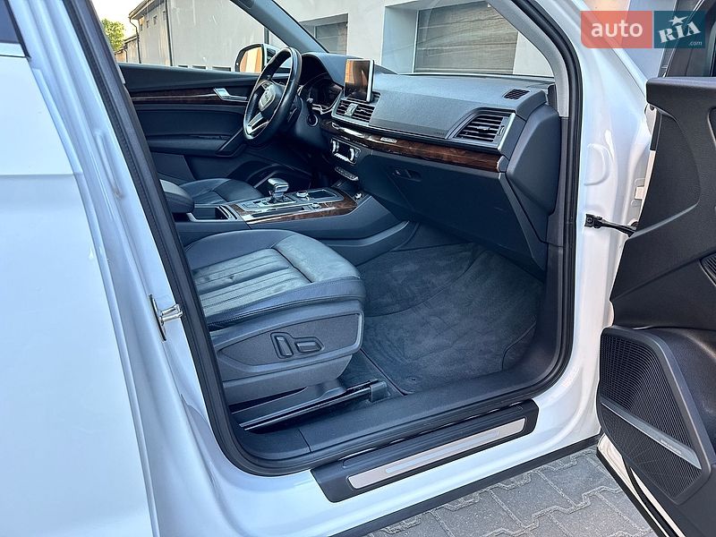 Внедорожник / Кроссовер Audi Q5 2018 в Тернополе