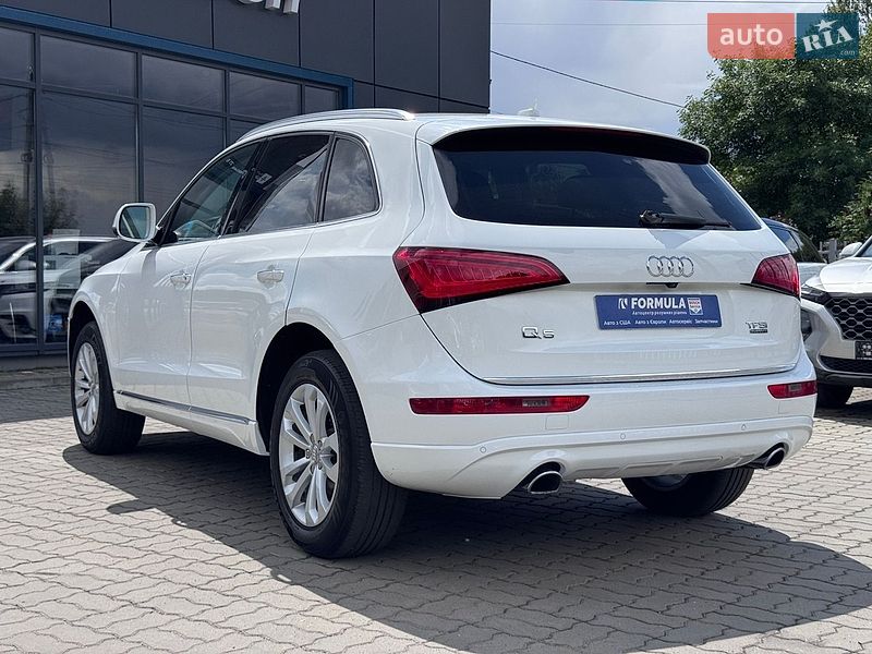 Позашляховик / Кросовер Audi Q5 2016 в Нововолинську