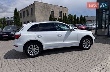 Позашляховик / Кросовер Audi Q5 2016 в Нововолинську