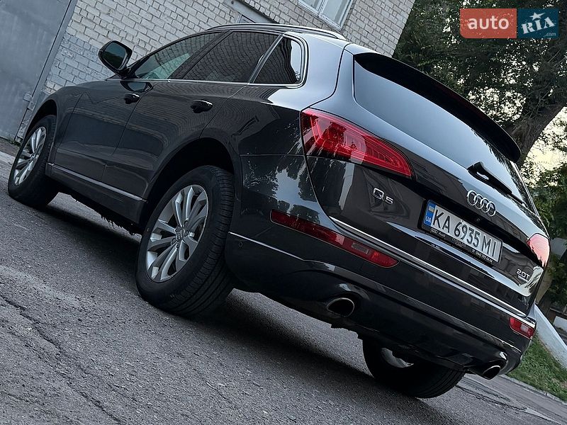 Позашляховик / Кросовер Audi Q5 2015 в Кам'янському