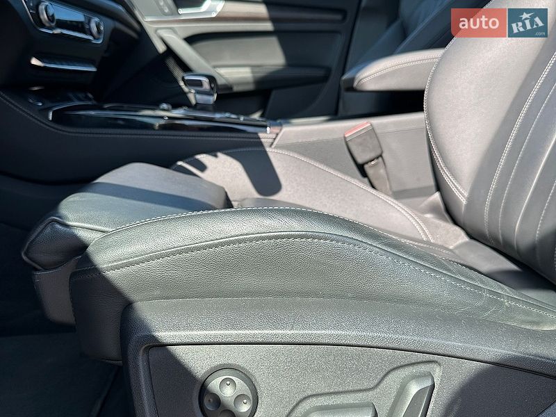 Позашляховик / Кросовер Audi Q5 2023 в Білогородці