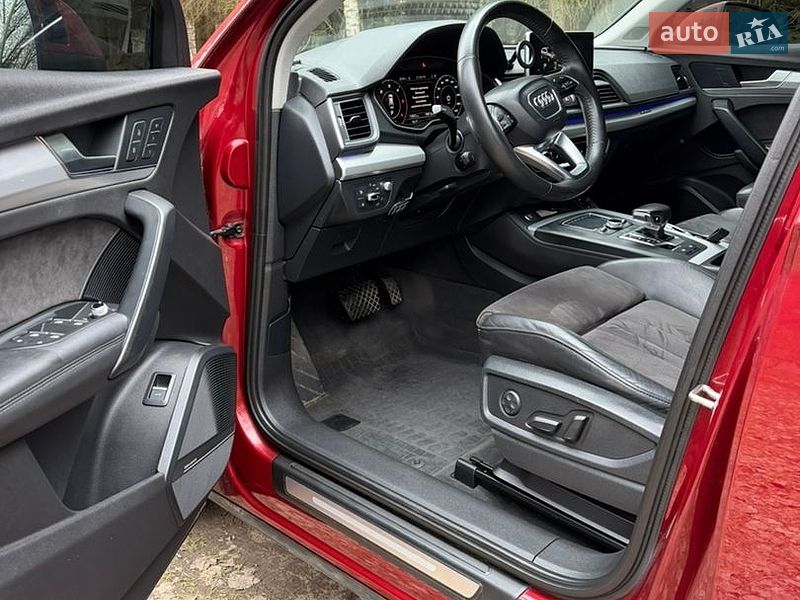 Внедорожник / Кроссовер Audi Q5 2017 в Калиновке