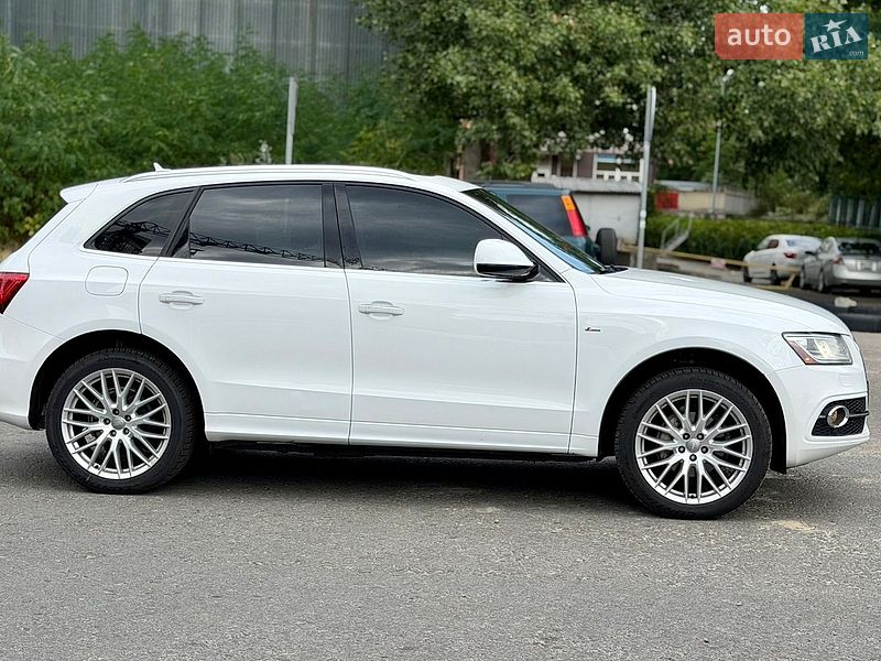 Внедорожник / Кроссовер Audi Q5 2016 в Киеве