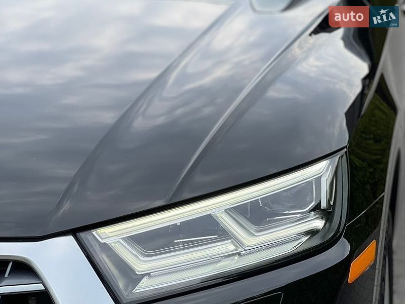 Внедорожник / Кроссовер Audi Q5 2018 в Стрые