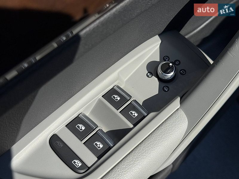 Внедорожник / Кроссовер Audi Q5 2018 в Ровно