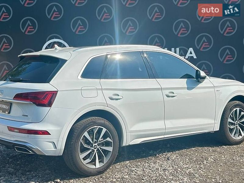 Позашляховик / Кросовер Audi Q5 2024 в Києві