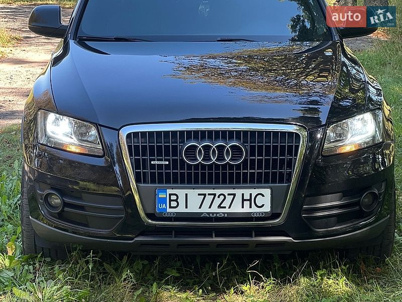 Внедорожник / Кроссовер Audi Q5 2011 в Полтаве
