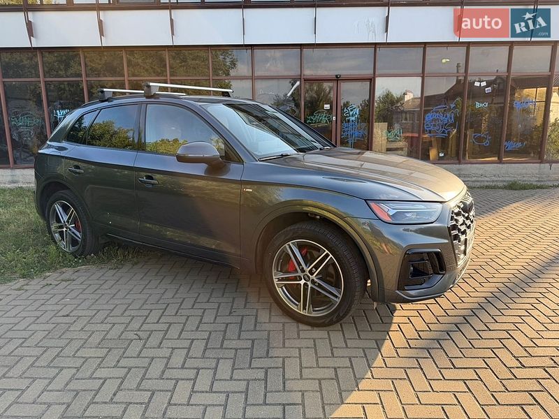 Внедорожник / Кроссовер Audi Q5 2024 в Ровно