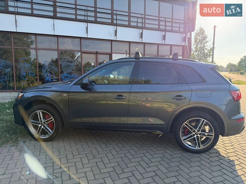 Внедорожник / Кроссовер Audi Q5 2024 в Ровно